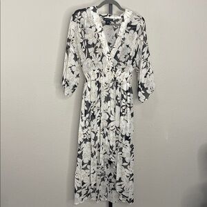 Stella & Julie Black White Floral Midi Dress Smocked Waist Size 8 Woman’s Hi-Low